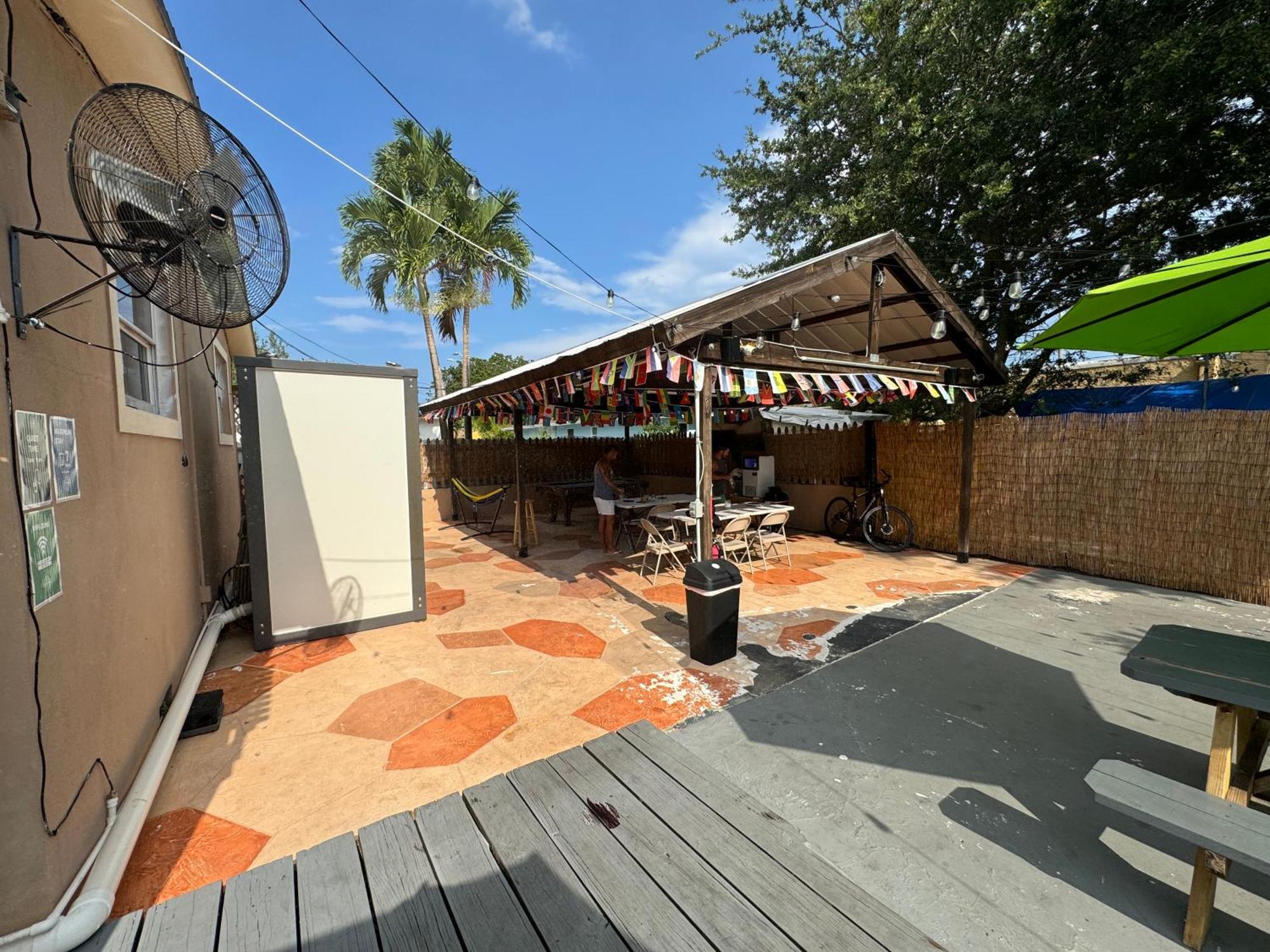 Wynwood Beds Vandrarhem Miami Exteriör bild